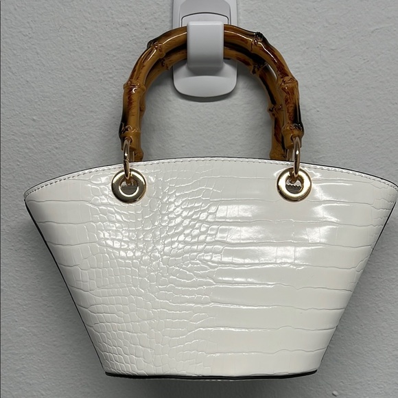 Aldo | Mini Bag w/ Removable Bag Charm Chain & Crossbody Strap - Picture 3 of 12